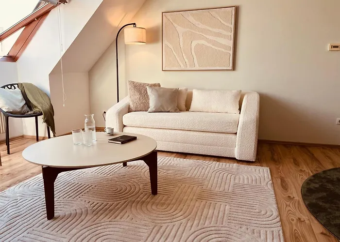 Modern 1br Sofabed Next To Metro U1 Only 15min To Center Appartement