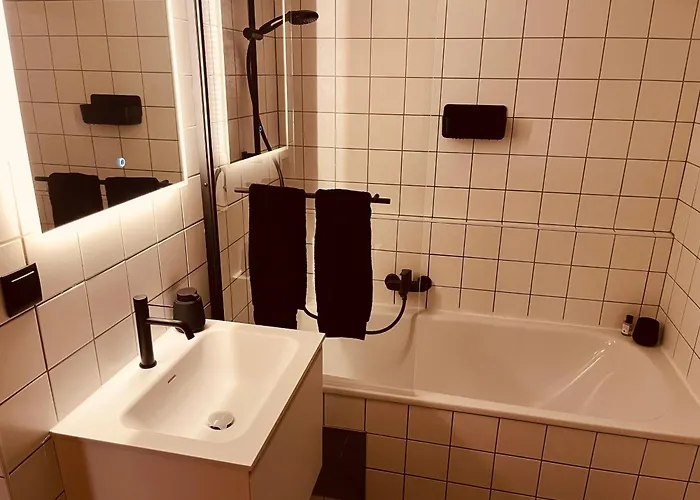 Modern 1br Sofabed Next To Metro U1 Only 15min To Center Appartement
