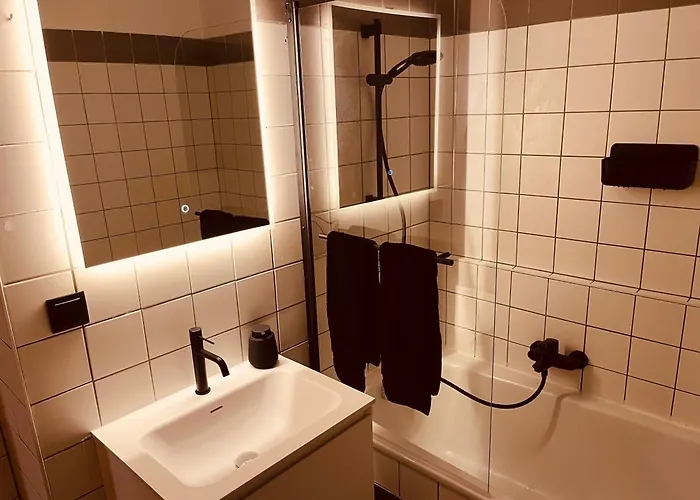 Appartement Modern 1br Sofabed Next To Metro U1 Only 15min To Center *